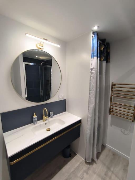 T2 -55M2- Elegant Et Chaleureux Apartman Montbrison Kültér fotó