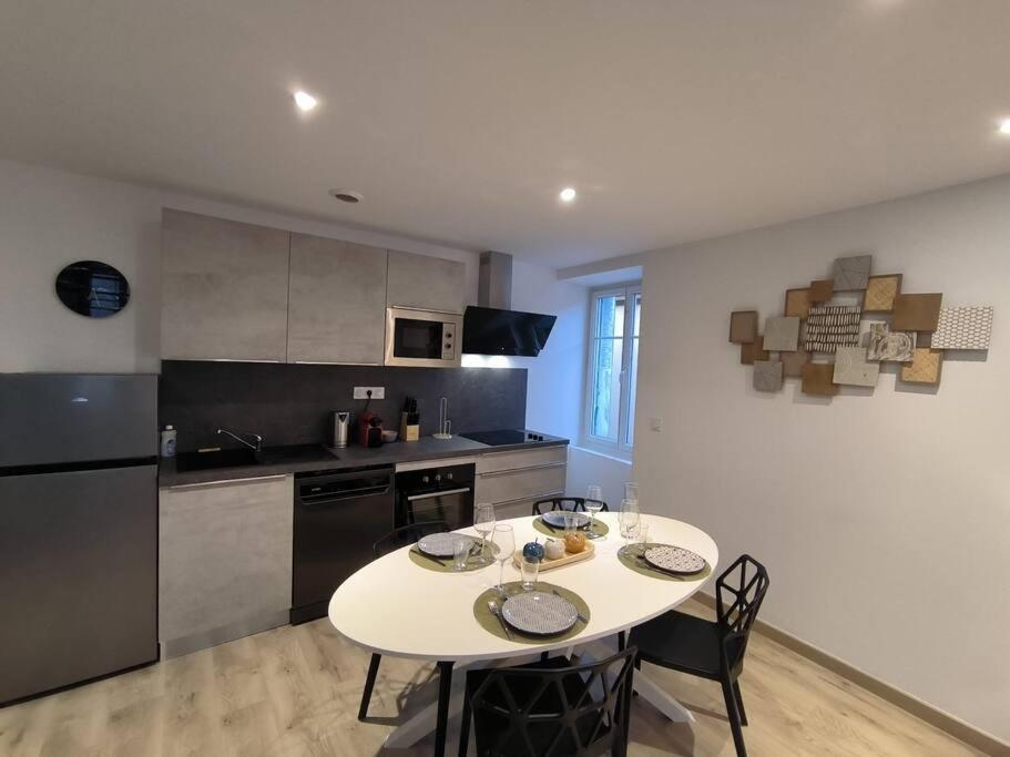 T2 -55M2- Elegant Et Chaleureux Apartman Montbrison Kültér fotó