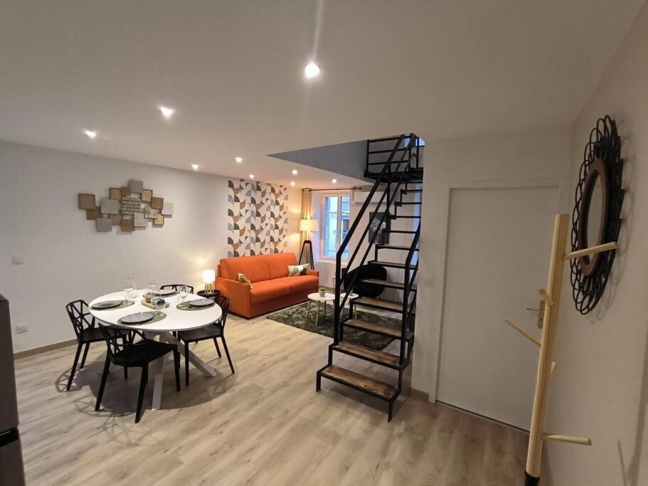 T2 -55M2- Elegant Et Chaleureux Apartman Montbrison Kültér fotó
