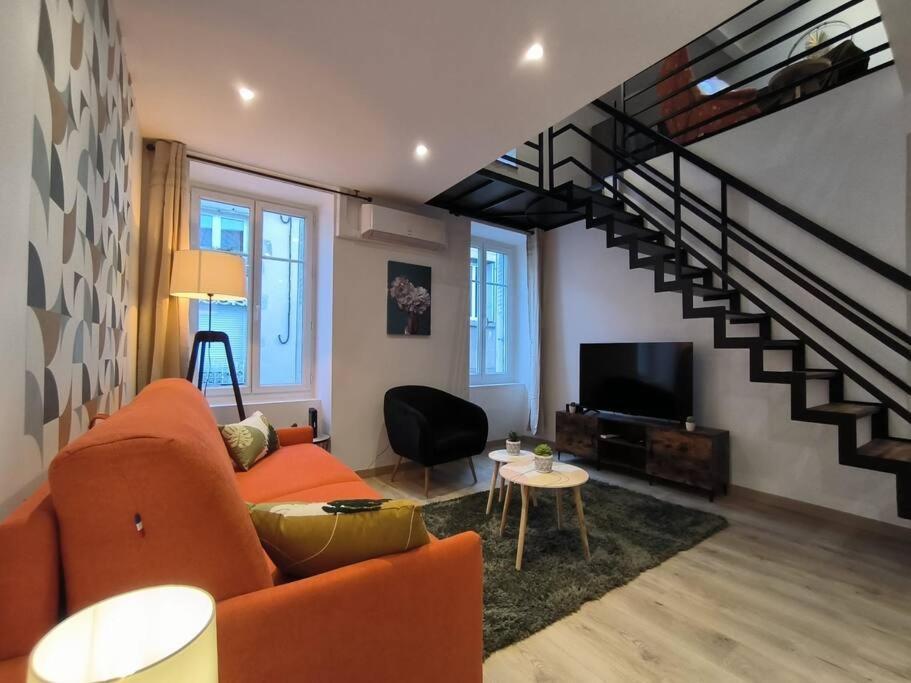 T2 -55M2- Elegant Et Chaleureux Apartman Montbrison Kültér fotó